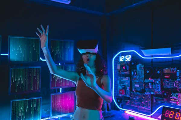 Comment un jeu de simulation de gestion de crise peut-il enseigner les stratégies de résilience en cas de catastrophe naturelle?