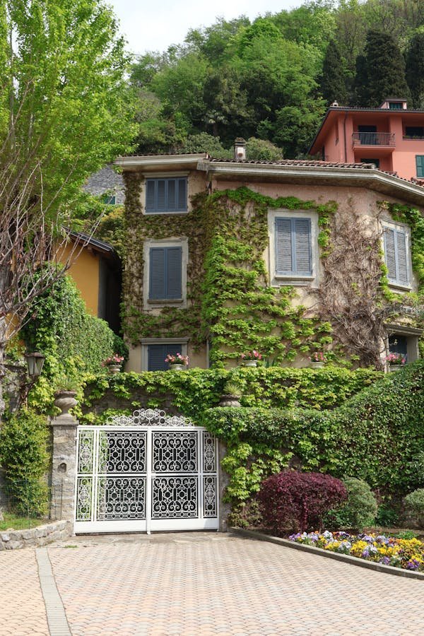 Portails en aluminium : alliez style et robustesse !